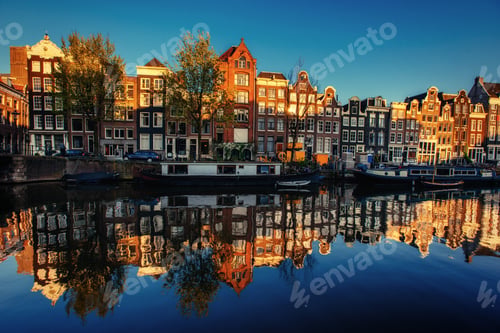 Preview: Beautiful night in Amsterdam illumination