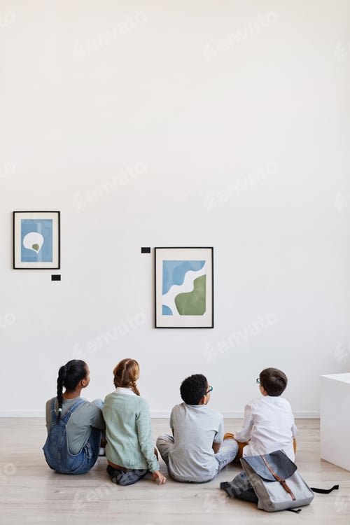 Preview: Kids Looking at Painting in Gallery