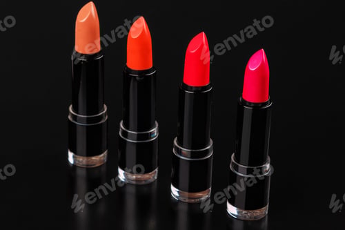 Preview: Different lipsticks
