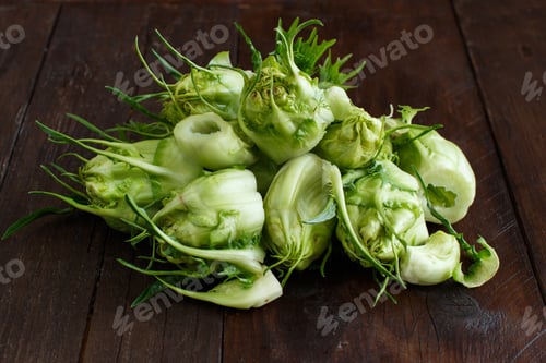 Preview: Fresh raw italain chicory