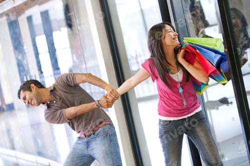 Preview: Desperate Man Trying To Take His Girlfriend Out Of A Retail Store