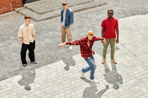 Preview: Hip-Hop Dancing in City