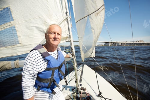 Preview: Floating on yacht