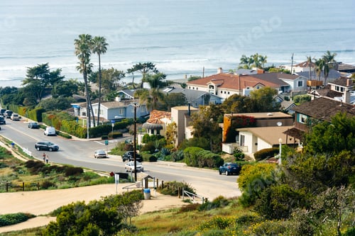 Preview: View Of Ladera Street And The Pacific Ocean From Sunset Cliffs Natural Park In Point Loma
