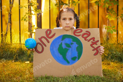 Preview: Girl Protesting for Ecology