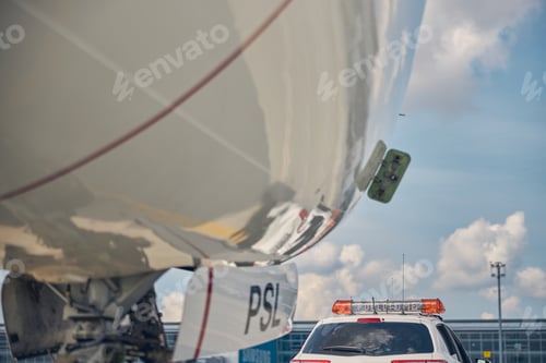 Preview: Airliner following the car after the landing