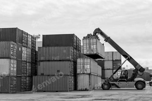 Preview: Mobile stacker handler in action at a container terminal.