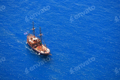 Preview: Excursion boat in Greece