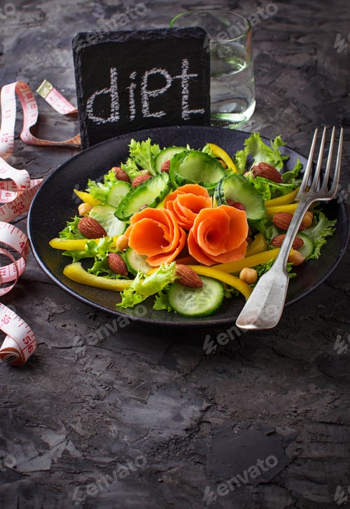 Preview: Vegetable salad, water and tape measure
