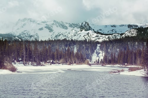 Preview: Lake in Sierra Nevada