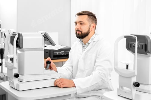 Preview: ophthalmologist working in clinic