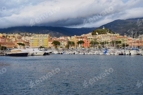 Preview: Beautiful view of the yachts and multicolored buildings