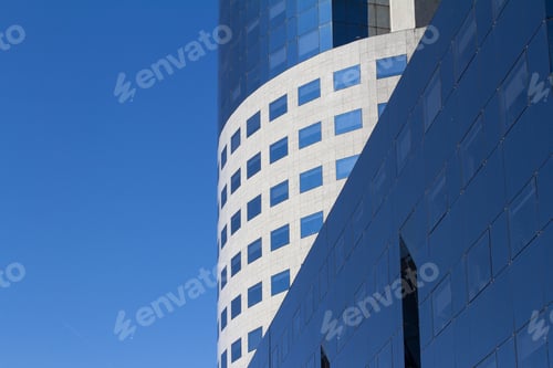 Preview: Round office building with concrete and glass windows