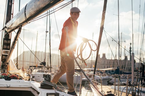 Preview: Sailor cleans and washes yacht after race