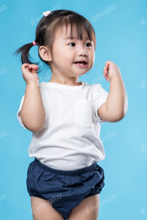Preview: Baby girl cheer up