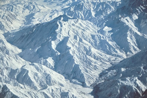 Preview: Mesmerizing view of the snow-capped mountain range