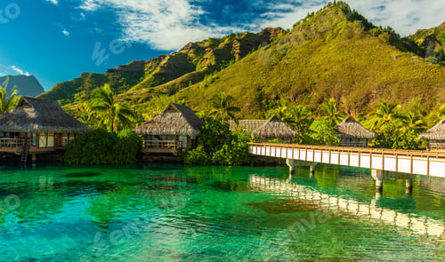 Preview: Tropical resort with amazing lagoon on Moorea, French Polynesia