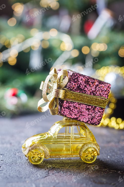 Preview: Yellow retro toy car