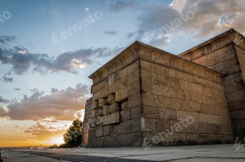Preview: Egyptian temple in Madrid at sunset