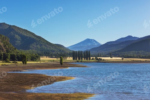 Preview: Lake in Chile