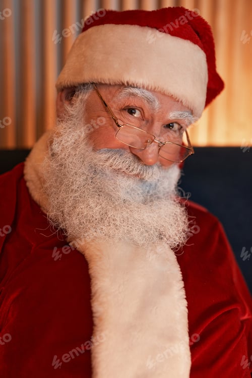 Preview: Portrait Of Kind Santa