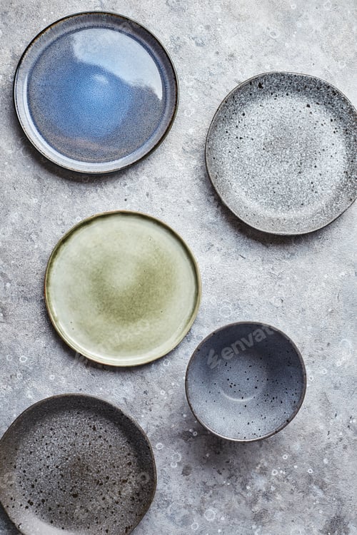 Preview: Food background. Empty plates on grey background. Top view, flatlay, copyspace