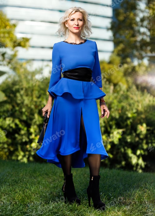Preview: Portrait Of Adult Fashionable Elegant Woman In The City.
