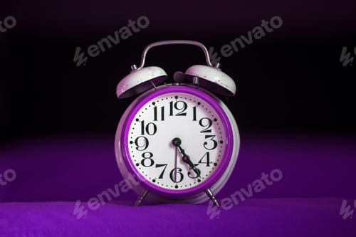 Preview: Purple retro alarm clock.