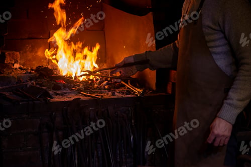 Preview: Blacksmith at work