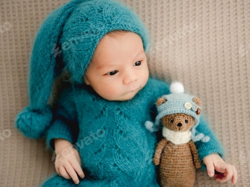 Preview: Newborn baby boy studio portrait