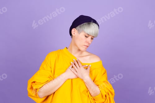 Preview: Portrait of short hair woman