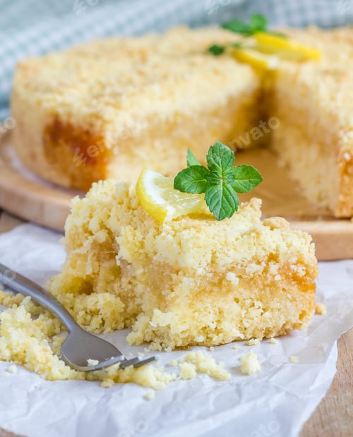 Preview: Homemade shortcrust lemon pie, closeup