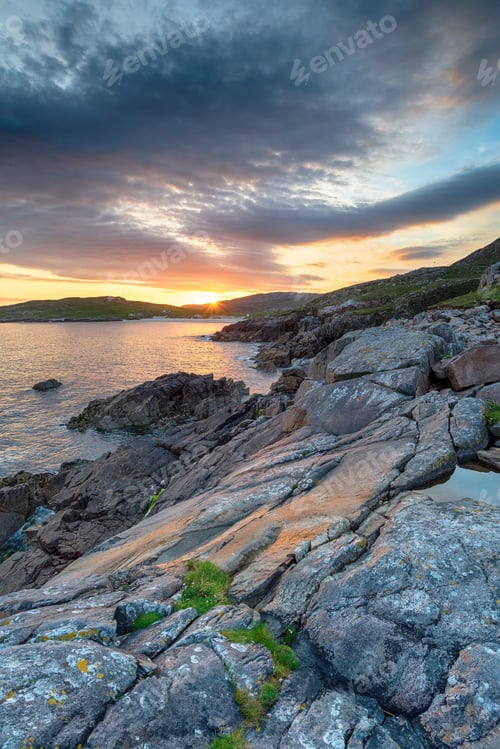 Preview: Sunset over the cliffs at Hushinish