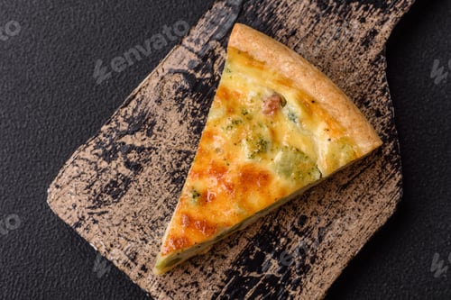 Preview: Delicious quiche with broccoli, cheese, chicken, spices and herbs