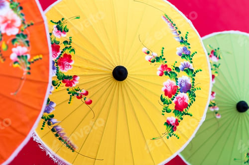 Preview: Oriental paper umbrellas of various colors.