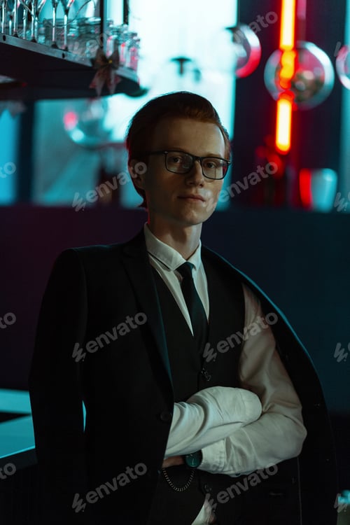 Preview: Fashion man in trendy clothes with shirt indoors