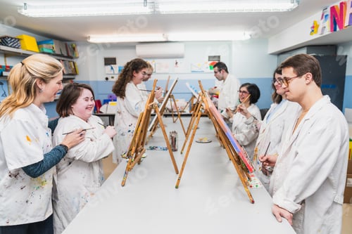 Vista previa: Creative Art Session with Down Syndrome Individuals Expressing Through Painting