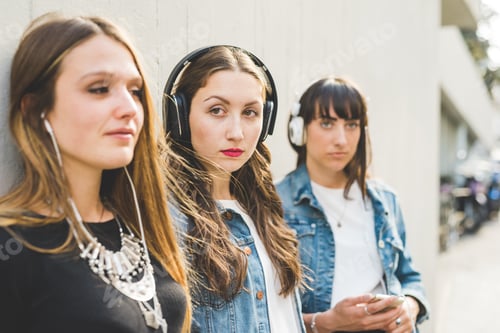 Preview: Three women listening music
