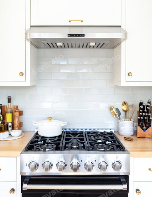 Preview: Modern black kitchen stovetop design