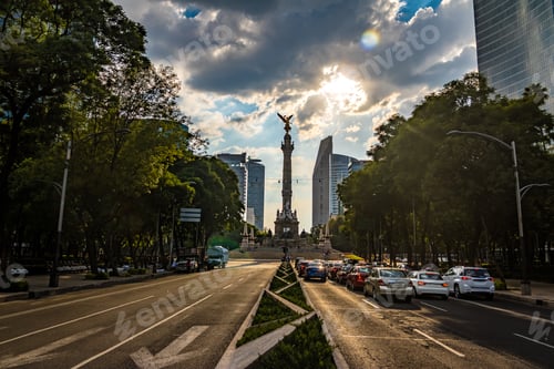 Preview: Paseo de La Reforma avenue and Angel of Independence Monument - Mexico City, Mexico