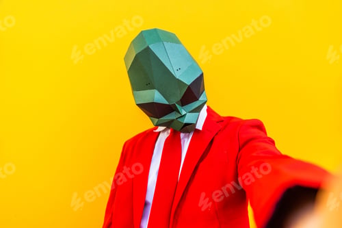 Preview: Cool man wearing 3d origami mask