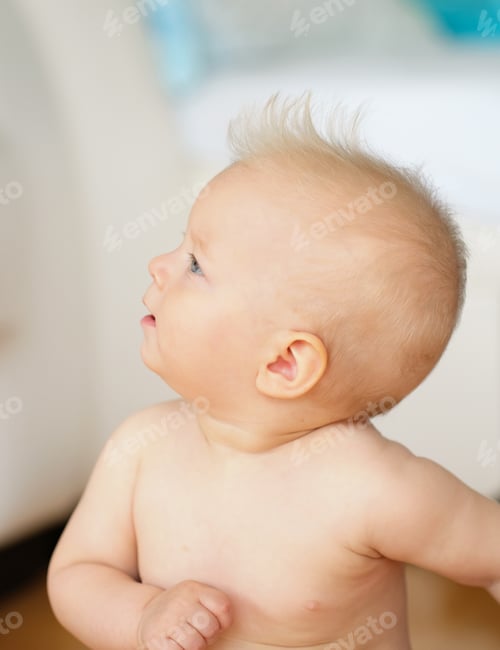 Preview: Baby boy with blue eyes