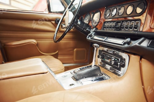 Preview: Close up view of front part of luxury old retro automobile
