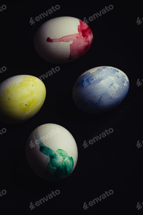 Preview: Set of poorly colored eggs