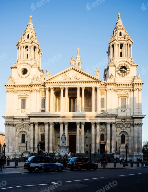 Preview: Entrance of St Pauls Cathedral, London, UK