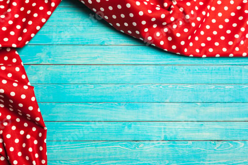 Preview: tablecloth on wooden table