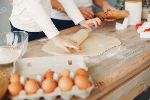 Preview: Family cook the dough for cookies