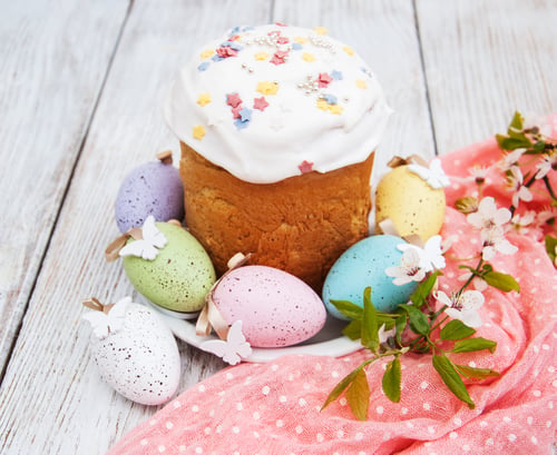 Preview: Easter bread and eggs