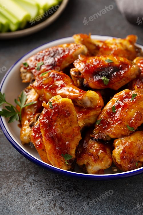 Preview: Hot sauce glazed chicken wings, roasted or fried