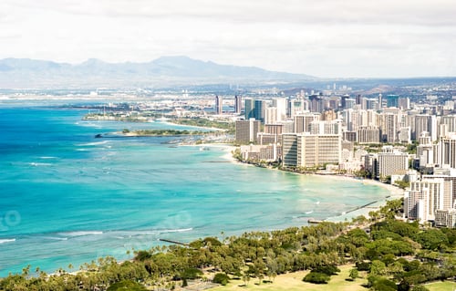 Preview: Panorama skyline view of Honolulu city and Waikiki beach in the pacific island of Oahu in Hawaii